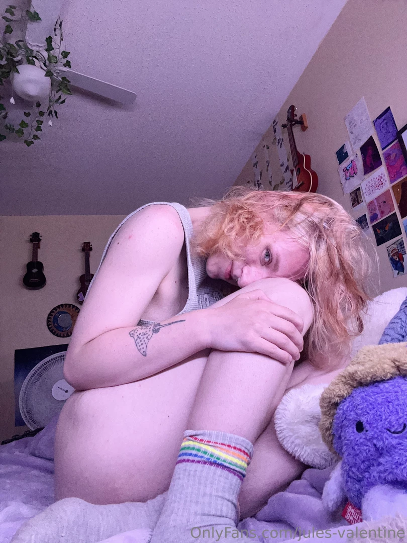 Messy hair don t care wish u were here with me 