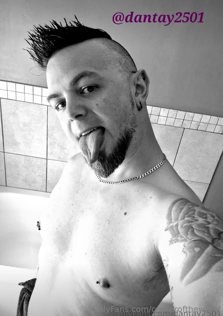 Check out the weekly creators hot list over 1 700 views between my two 