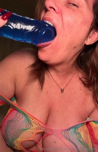 How many inches do you think i can take down my throat check my vip