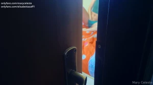 Sono stata scoperta mentre mi masturbavo elisabettazaff1 mi ha