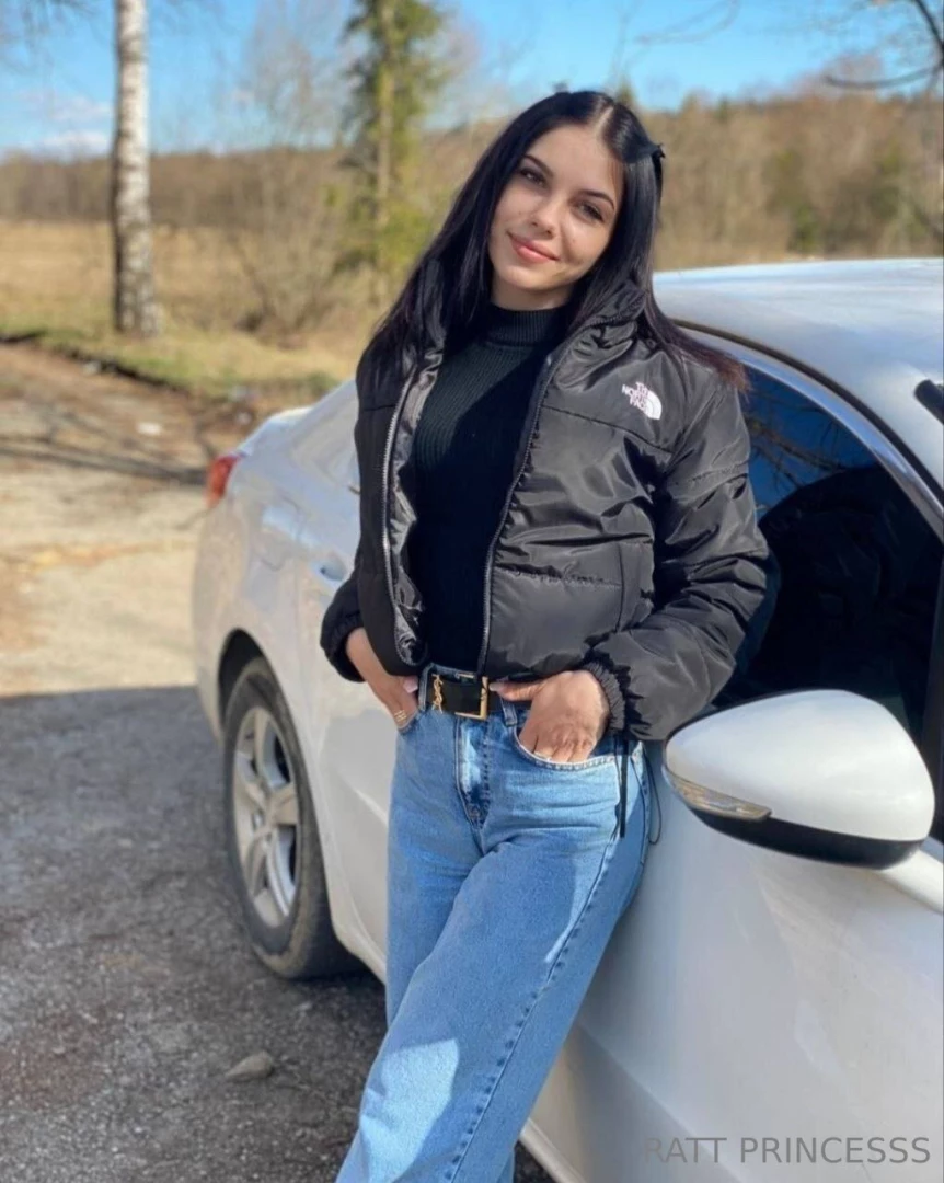 Free subscription bella_quen she doing housework with toy in her pussy part 1 