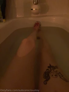 Just a fat pussy getting a scrub down