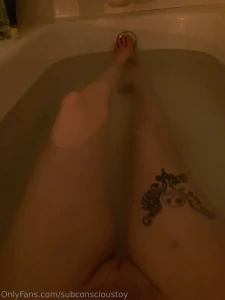 Just a fat pussy getting a scrub down part 1