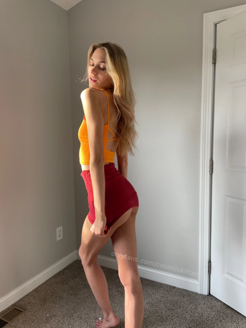 New striptease filmed in this miniskirt swipe to the last photo amp part 1 