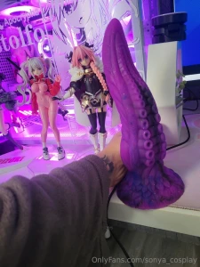 Guess what i just got a brand new tentacle dildo can t stop thinking part 1