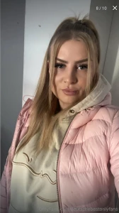 Hey mein lieber ich bin lucy_h dein girl next door das einfach nur ein part 5