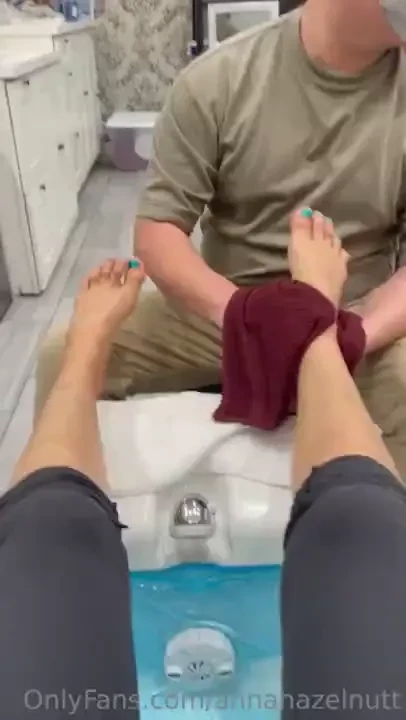 My lumpy climbing toes tryna be pretty part 1 