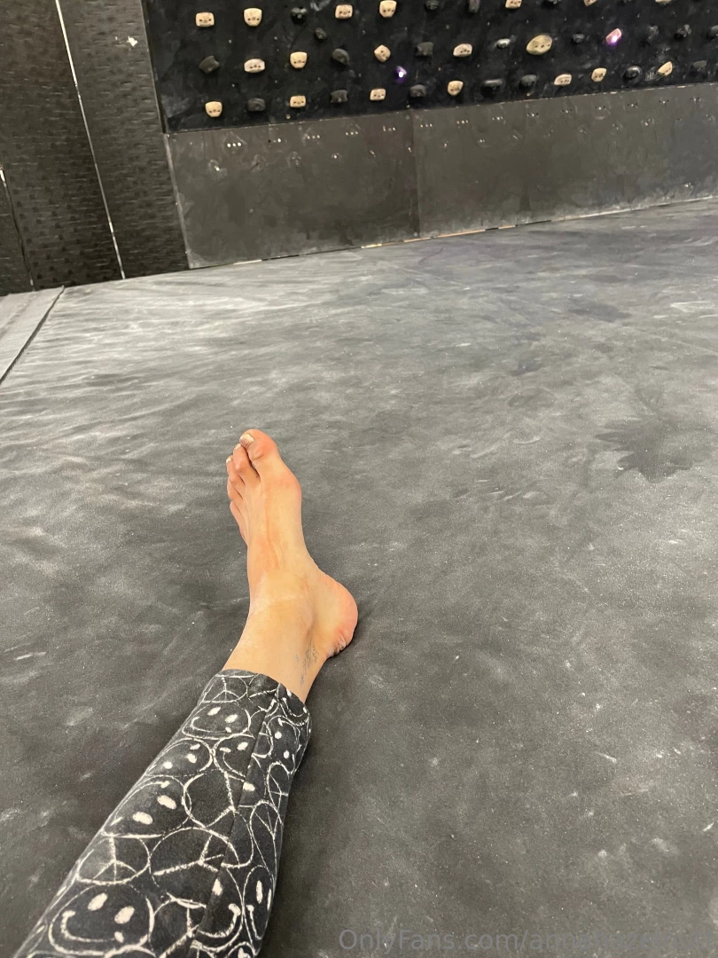 Raining here at smith so i had to do an indoor day overhangs are hard part 1 