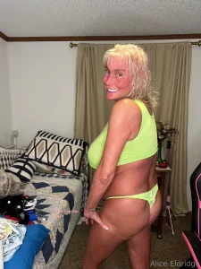 Onlyfans green crop top with thongs part 2