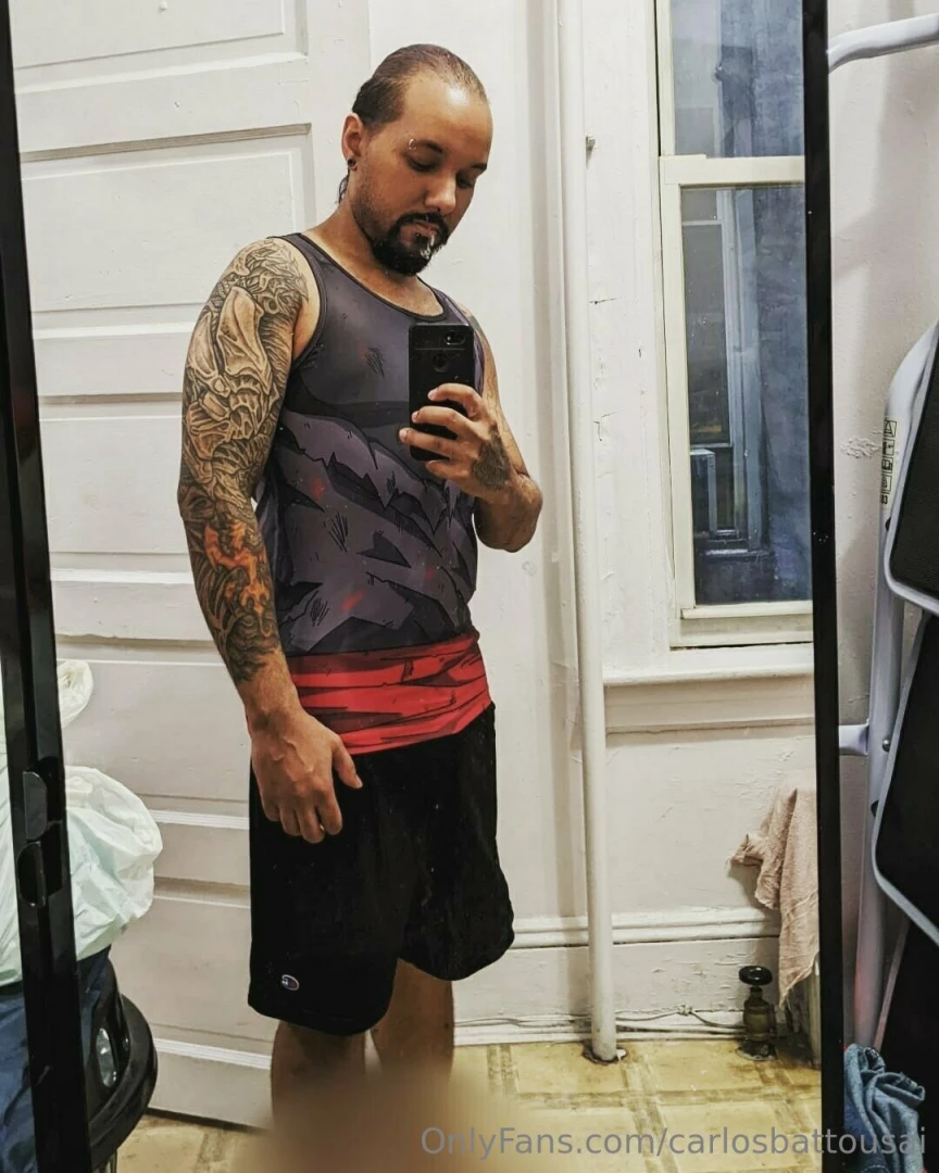 I m not a tank top kinda guy but this goku black looks good 