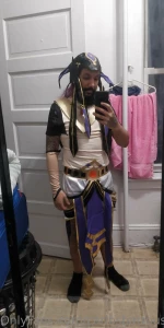 Cosplaying from genshin impact and this looks awful i ll be doing a