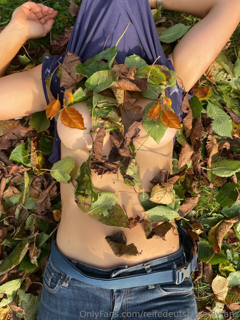 Kleine pause von der gartenarbeit schweiss abtrocknen lassen von der 