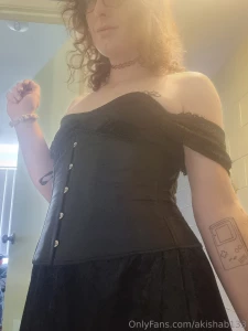 I love corsets and how they fit amp look how your hands feel holding