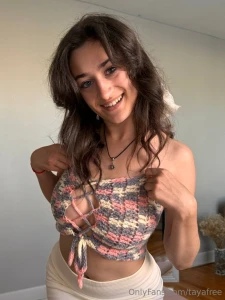 Hi sweetie i m in a very good mood i hope you can see it by my smile i