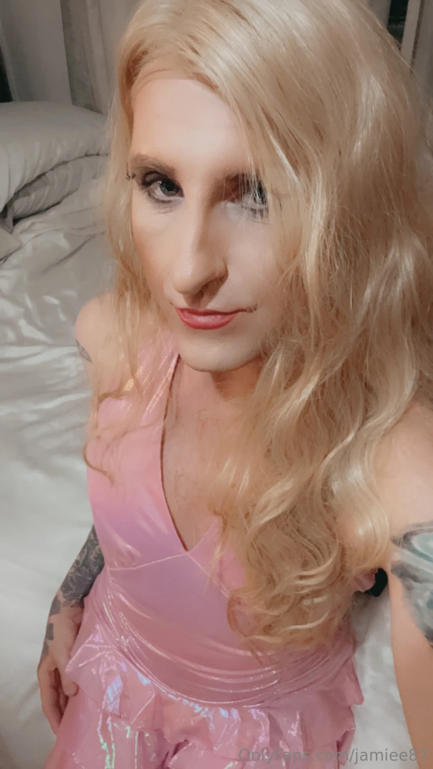 My new shiny dress 
