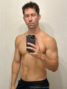 I started eating more and really focusing on lifting weights again and part 1