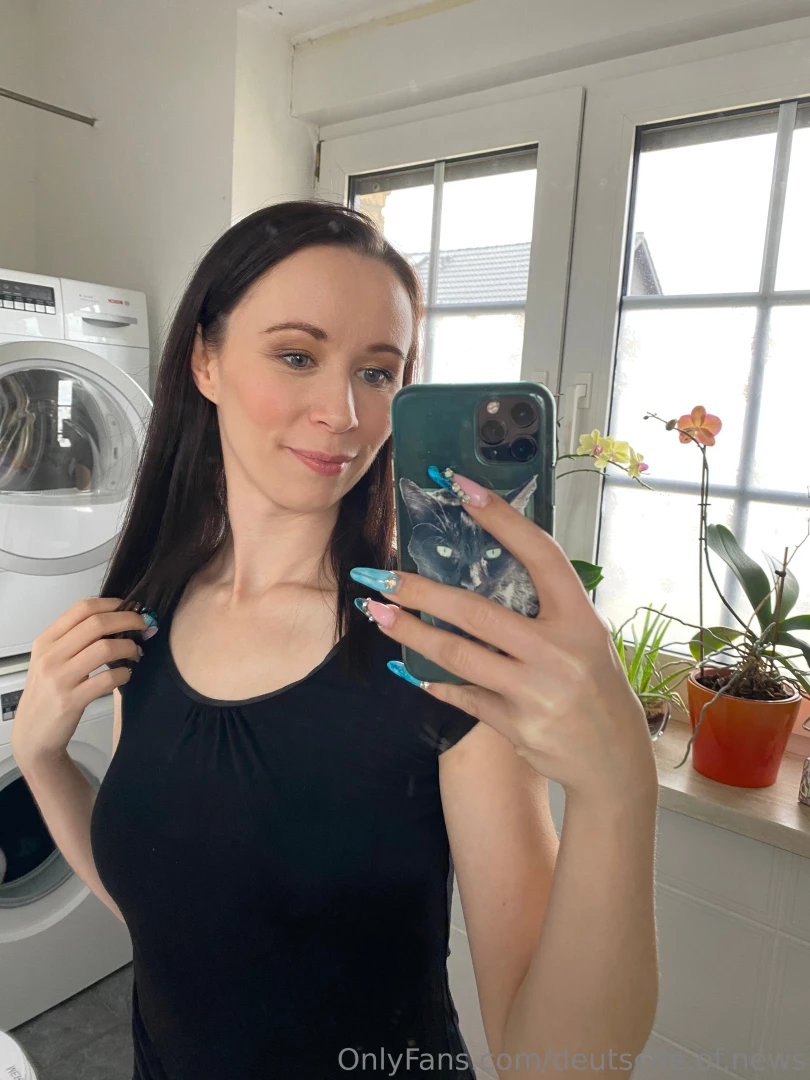 Ronya_eastgermany_free hey ich bin ronya eine selbstbewusste frau im part 49 