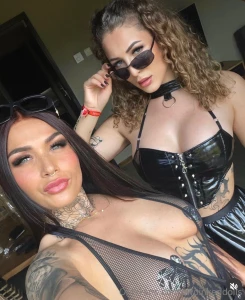 Who loves lack leder latex