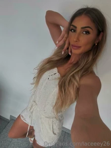 Hey baby es ist wieder sch n hei und das wird es bei mir auch wieder