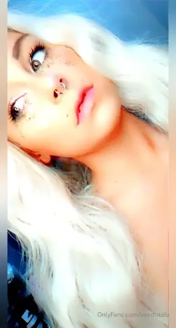 Gold flakes happysoul cute fun gold glitter makeup vibing vibewithme 