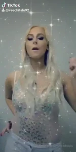 Inside of your head i see it in your eyes heartbeat vibrant violent