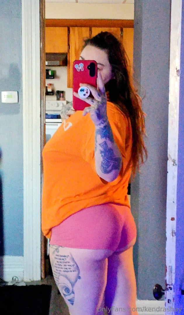 Good morning beautiful people keep them cheeks warm today 