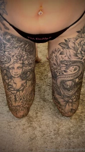 Yes daddy na wie w re es wenn ich mich so vor dich knien w rde