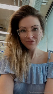 Hey baby na was machst du so ich bin grad in der uni hey baby what are