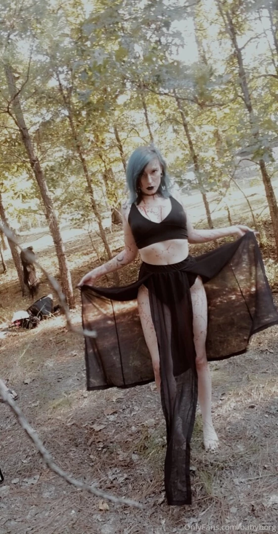 I know i have message to reply to but i think the boyfriend and i are part 1 