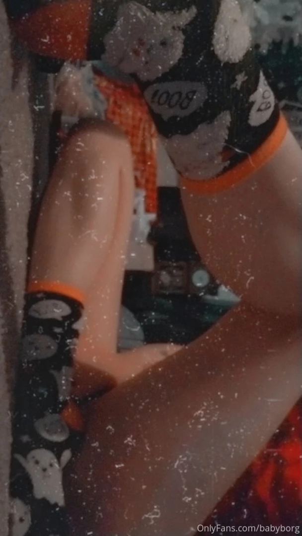 Drinking hot cocoa and wrapping presents that i m able to afford part 1 