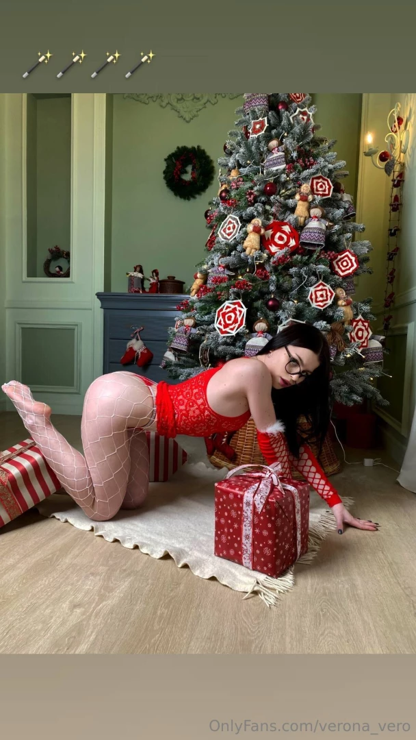 The most beautiful gift on the new year tree is me part 1 