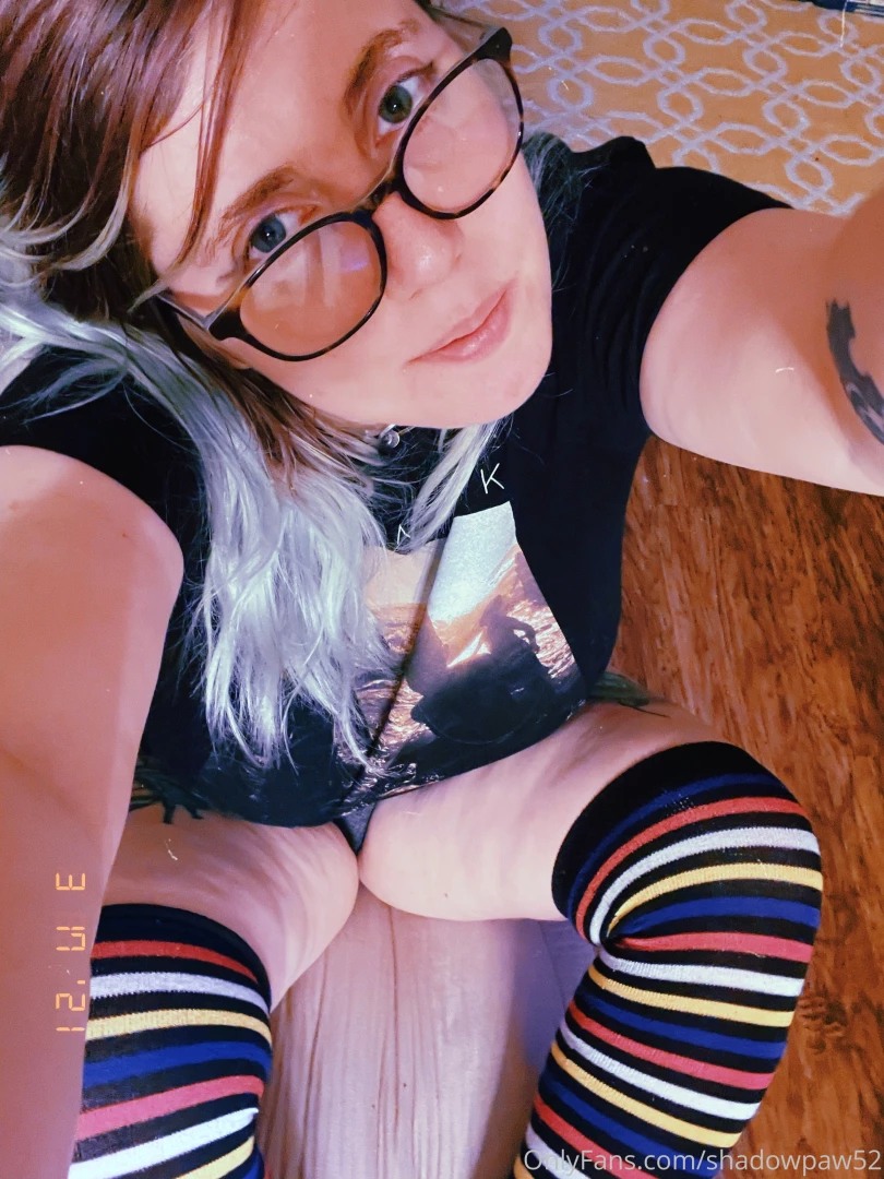 I wore socks again to my twitch stream but my camera didn t show them part 2 