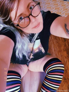I wore socks again to my twitch stream but my camera didn t show them part 2