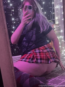 Stop taking pictures of my ass absolutely not i do what i want