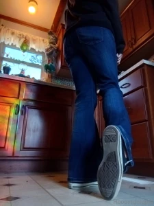To see them bare go to my paid page hippiefeet23 part 1