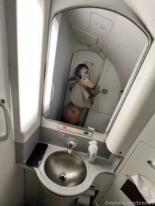 I ve been on plane to plane i m boredddd