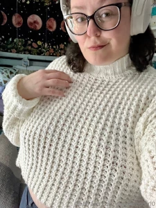 I was having fun with one of my white crop sweaters on the other day w part 7