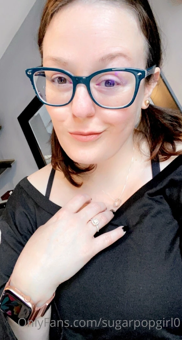 Happy friday loveys hello to all my long time followers amp welcome to 