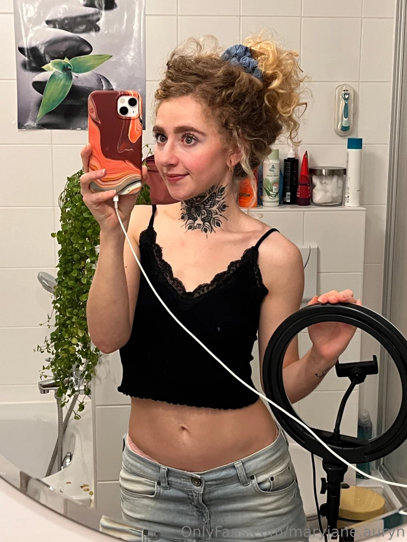 Bathroom fantasies 