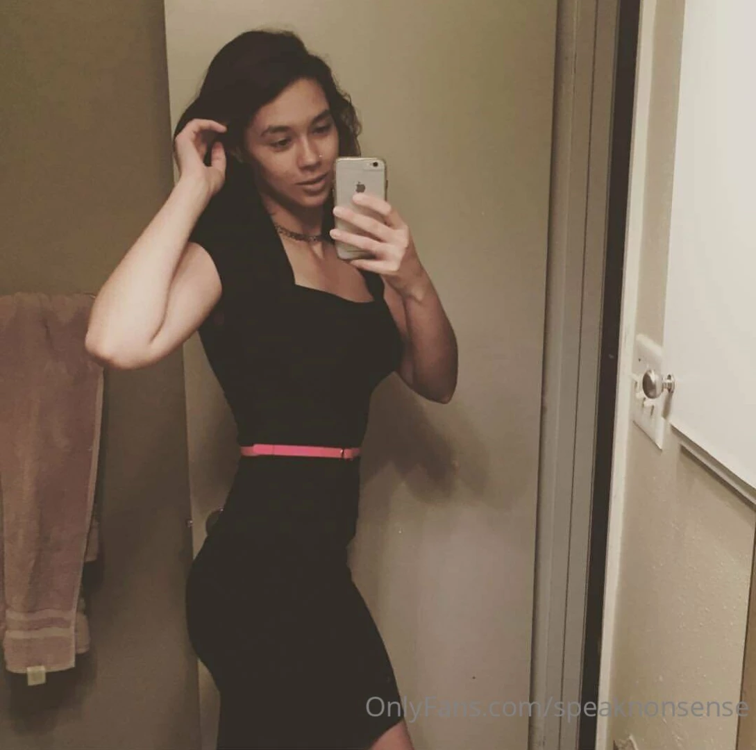 Had a request for what i looked like before kids so here ya go 21yo me part 1 