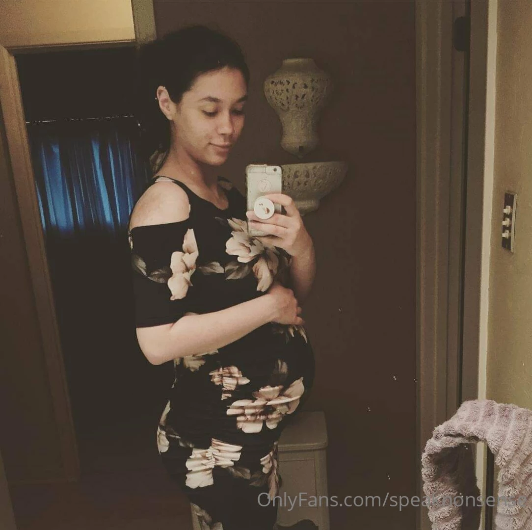 Had a request for what i looked like before kids so here ya go 21yo me part 2 