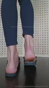 Just me and my black flat sandals clapping and showing off my blue