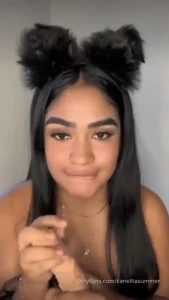 This dildo fits completely in my mouth