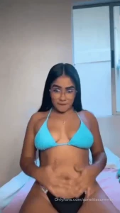 Look how i touch myself in this video to make you cum