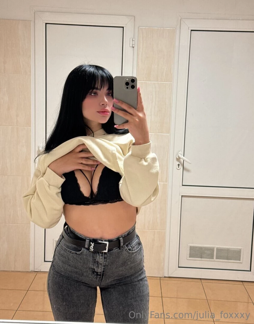 She has the sexiest boobs natural babe wants to make you cum part 896 