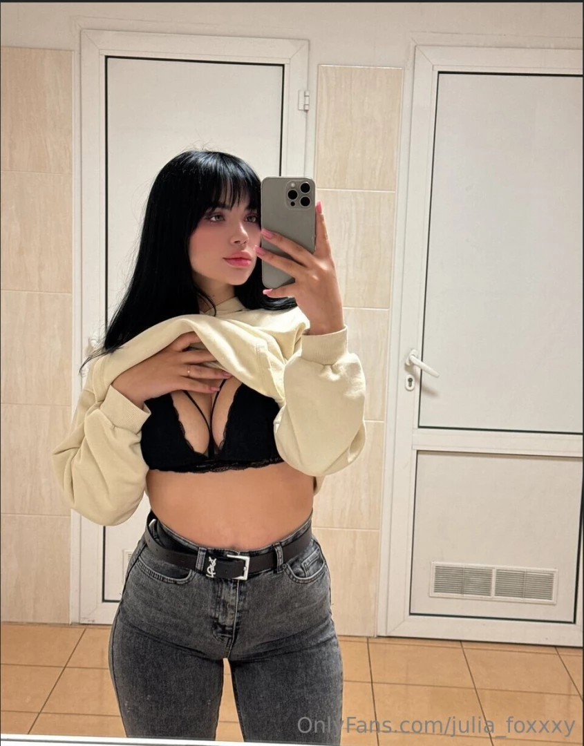 She has the sexiest boobs natural babe wants to make you cum part 906 