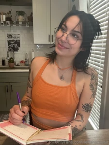 Taking notes on what to do next week maybe a new sextape hmmmm