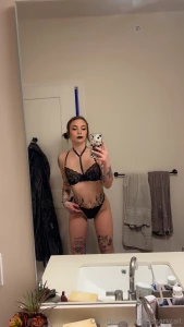 I fucked a weird alien dildo and it made me squirt so much