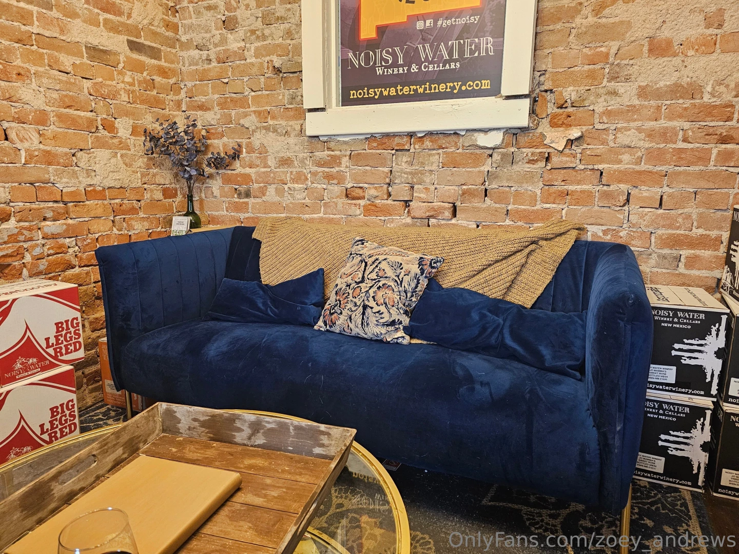 Ohhh alhana and razorrottenstar where are you your couch is calling 