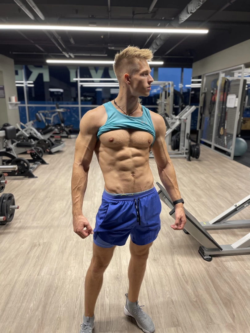 Hope you like my current shape guys iam working out a lot lately want 